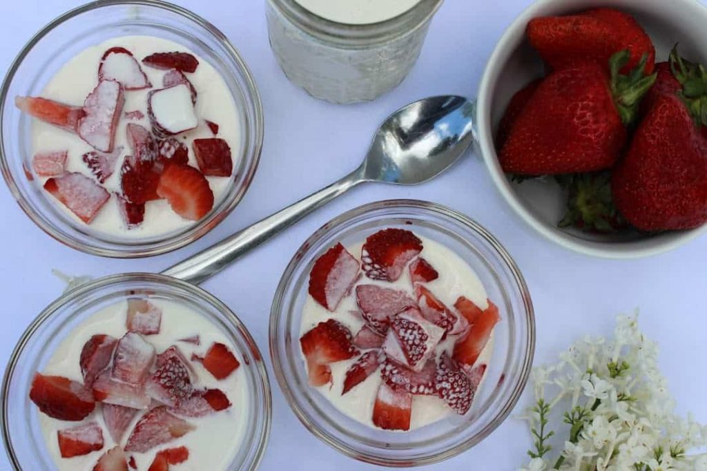 Good ol' fashioned Strawberries and Cream for dessert or keto snack. A low carb treat that's quick, easy, and refreshing. Better than ice cream! #strawberries #strawberriesandcream #ketodessert #ketosnack #keto #glutenfree #quick #easy