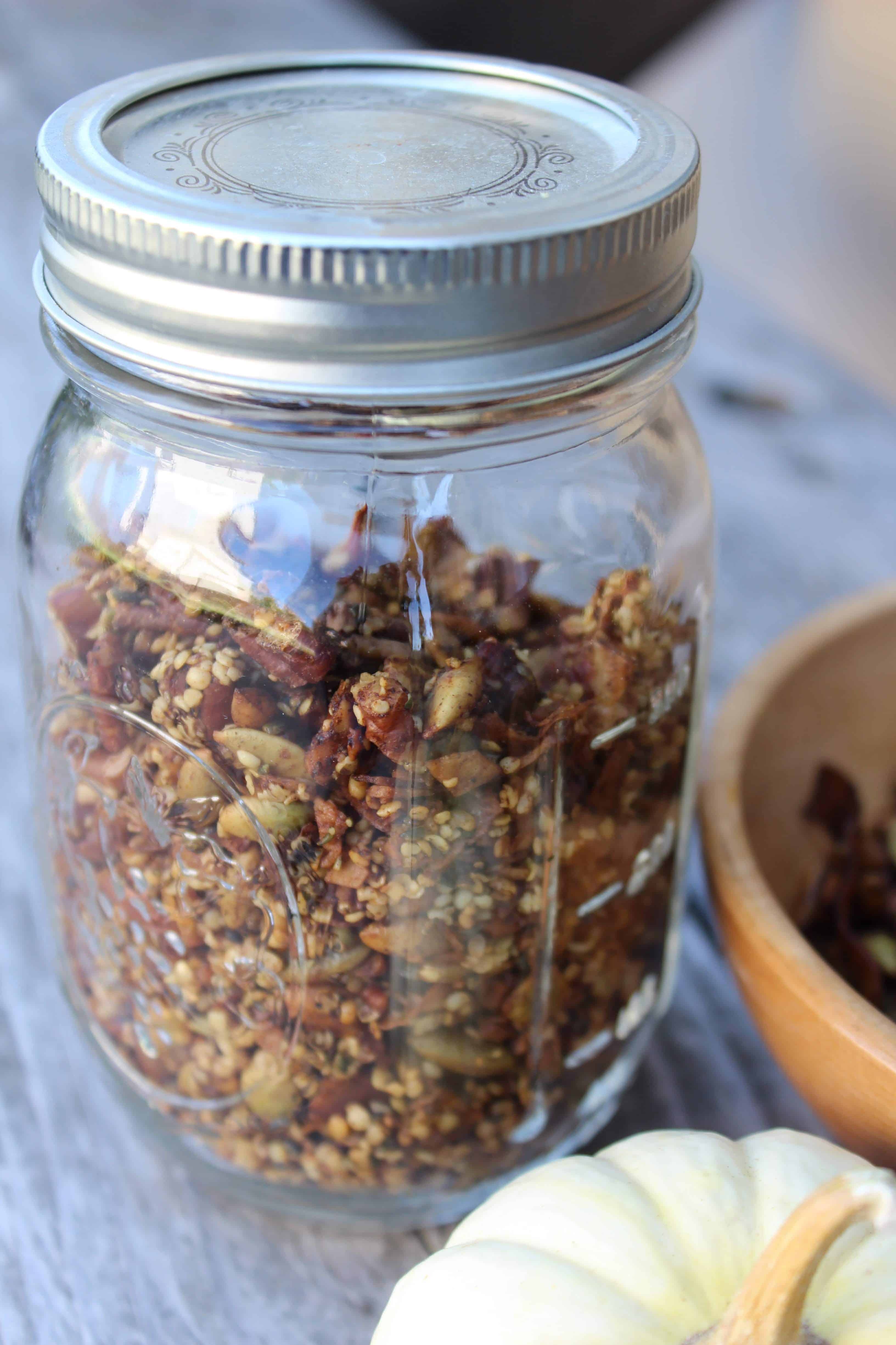 This keto pumpkin spice granola is the perfect keto gift-in-a-jar for the keto dieter in your life! 
