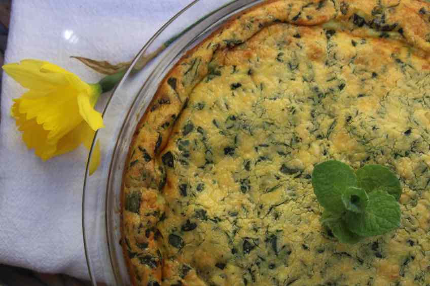 You can still have delicious quiche on a ketogenic diet! Who needs crust anyway? This classic crustless spinach red pepper feta quiche is a family favorite at our house. Easy, quick, low carb, gluten free, and tasty! #ketoquiche #crustlessquiche