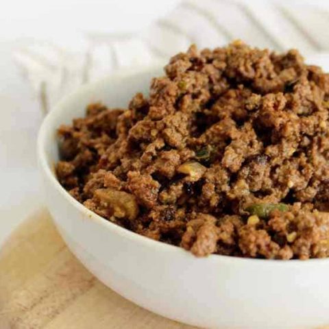 Get ready for this awesome keto taco meat recipe for instant pot! Or make it a keto skillet taco meat--we have both options at Keen for Keto! AND you'll get several recipes for using taco meat in the same place! Win-win! #ketotacos #ketogroundbeefrecipes