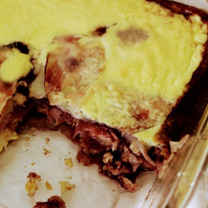 Keto Monte Cristo Breakfast Casserole is a breakfast casserole version of the famous Monte Cristo sandwich. You won’t regret trying this low carb Monte Cristo casserole with layers of yummy ham, provolone cheese, and raspberry jam! Keenforketo.com| ketogenic Monte Cristo Casserole | keto brunch casserole | gluten free Monte Cristo breakfast casserole | keto recipe