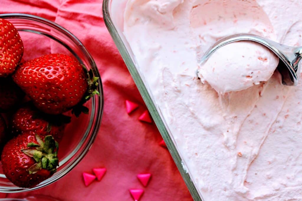 keto strawberry ice cream with sour cream ice cream maker and no churn